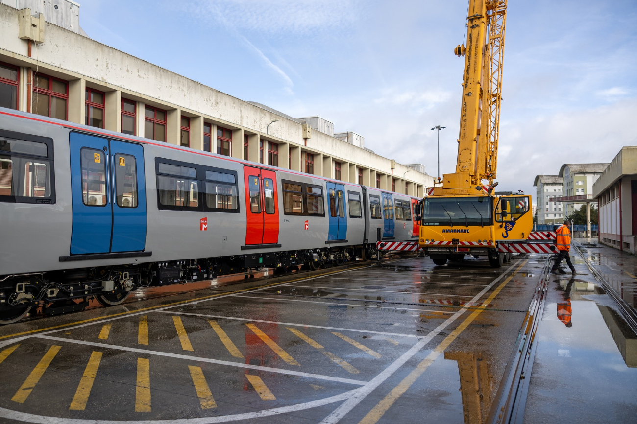 Lisszabon és környéke, ML20 — M-819; Lisszabon és környéke — Metro: Rolling Stock