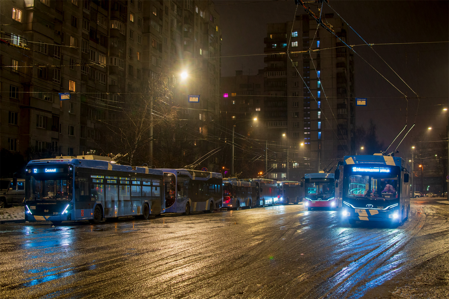 Санкт-Петербург, БКМ 32100D «Ольгерд» № 3131; Санкт-Петербург, ПКТС-6281.00 «Адмирал» № 3257