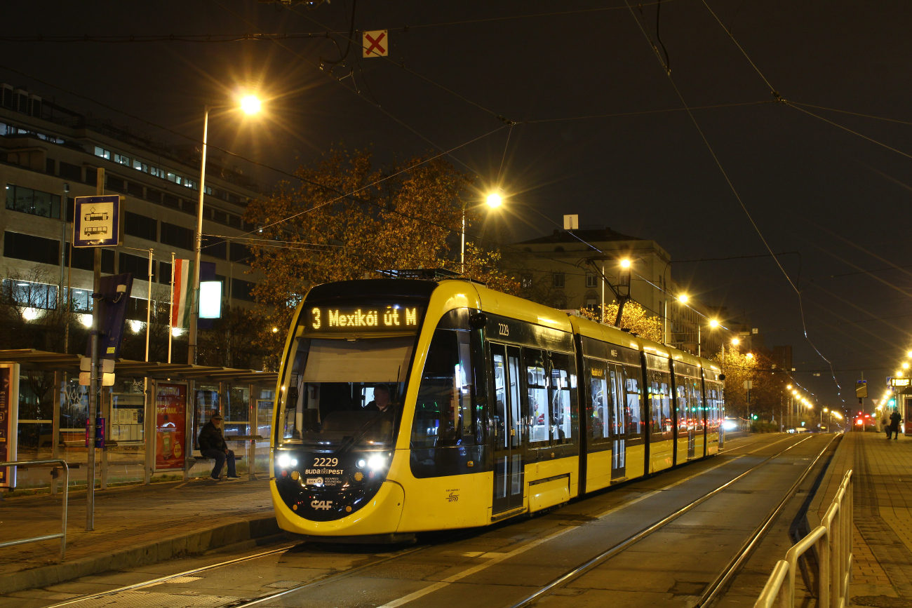 Budapeszt, CAF Urbos 3 Nr 2229