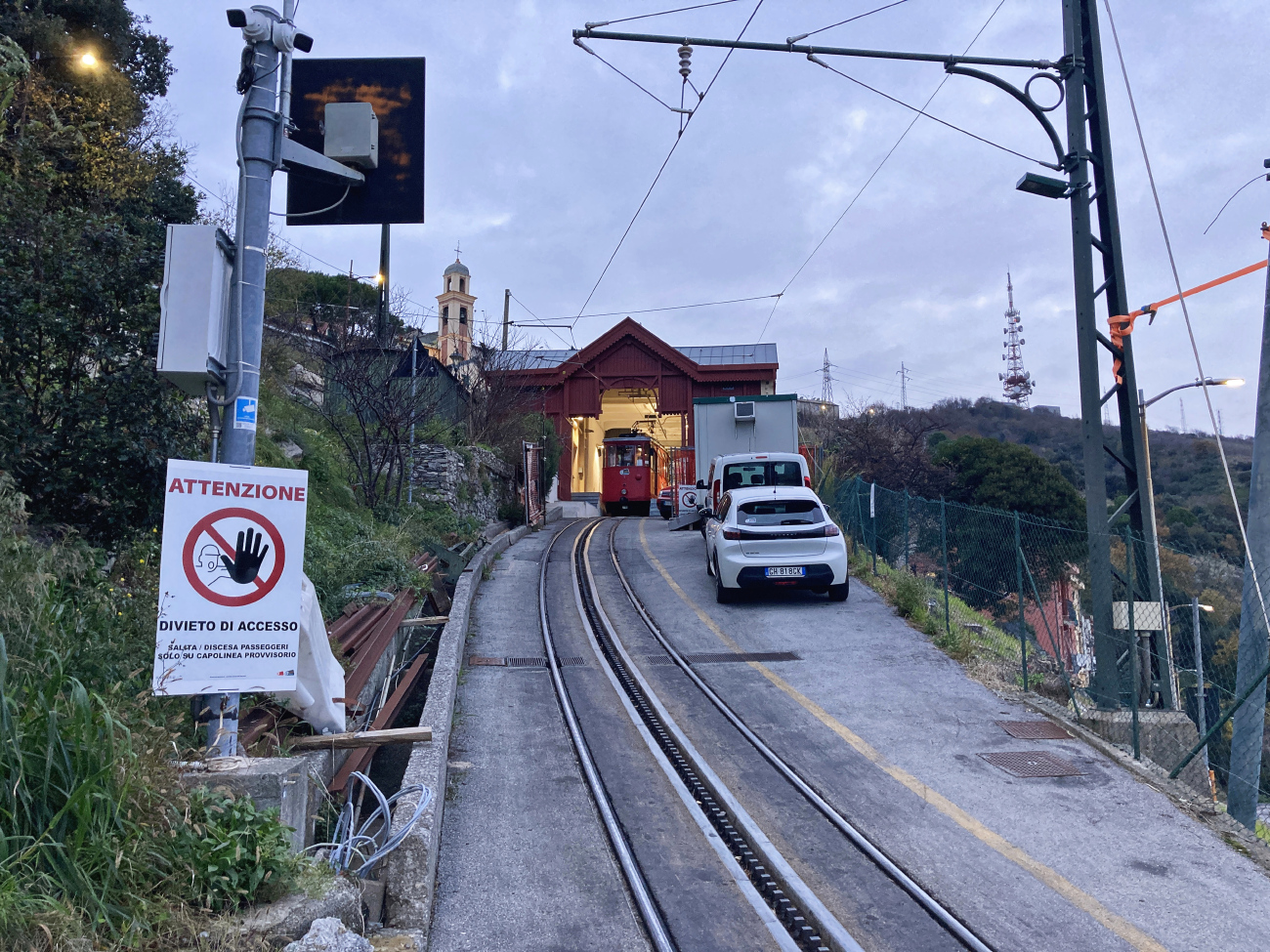 Genoa — Ferrovia a cremagliera Principe-Granarolo