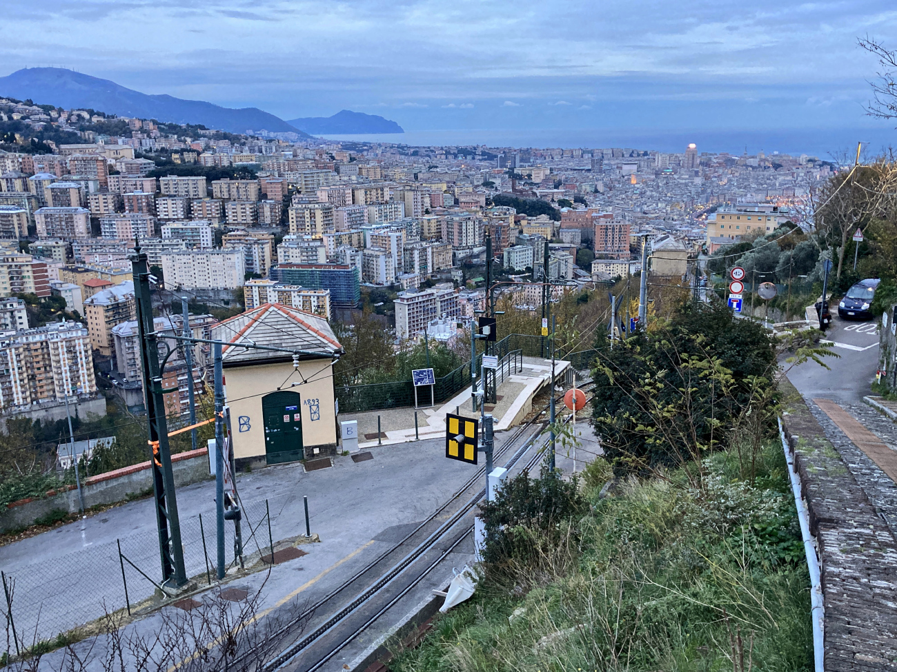 Genoa — Ferrovia a cremagliera Principe-Granarolo