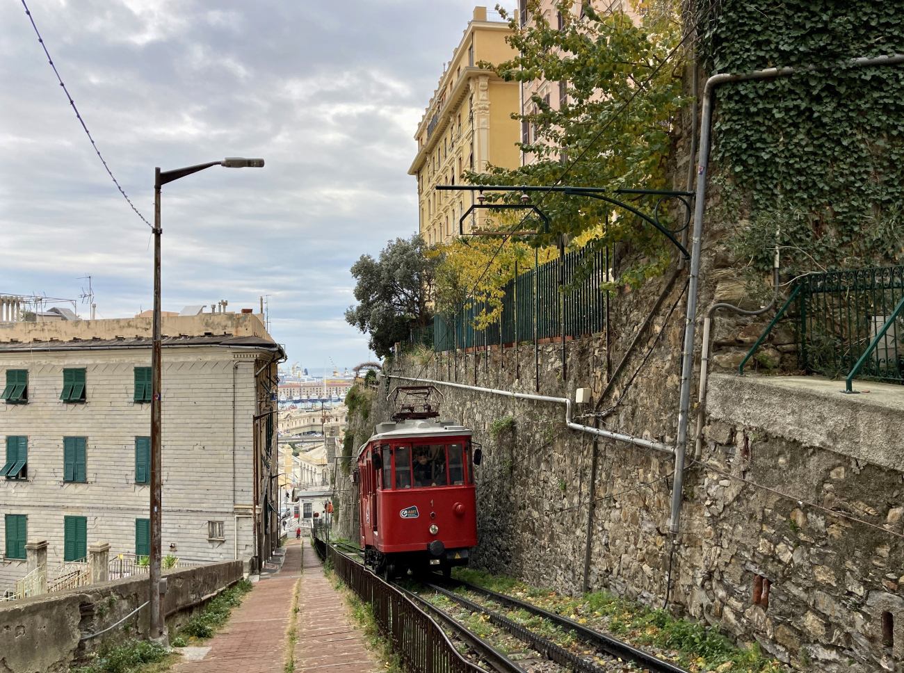 Genova, Diatto 2-axle motor car Nr. 1; Genova — Ferrovia a cremagliera Principe-Granarolo