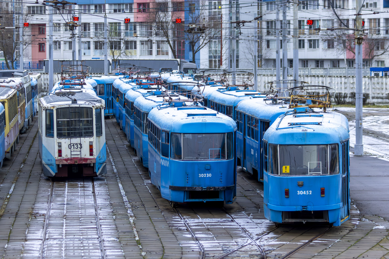 Москва, 71-617 № 0133; Москва, МТТЧ № 30230; Москва, МТТЧ № 30452; Москва — Трамвайные депо: [3] Краснопресненское. Новая территория в Строгино